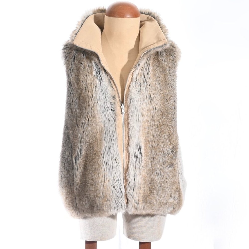 Faux-Fur Reversible Vest; No Tag, M-L